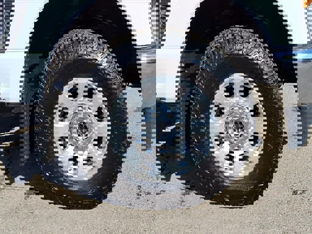 Certified 2024 Ford F350 XLT w/ FX4 Off-Road Package image 10