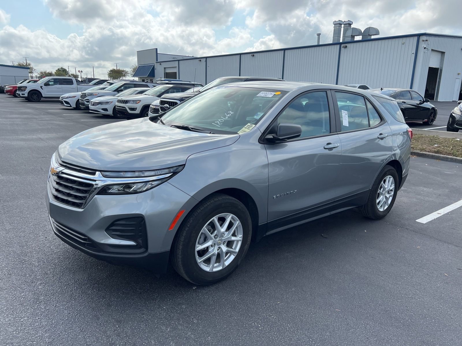 Used 2024 Chevrolet Equinox LS image 13