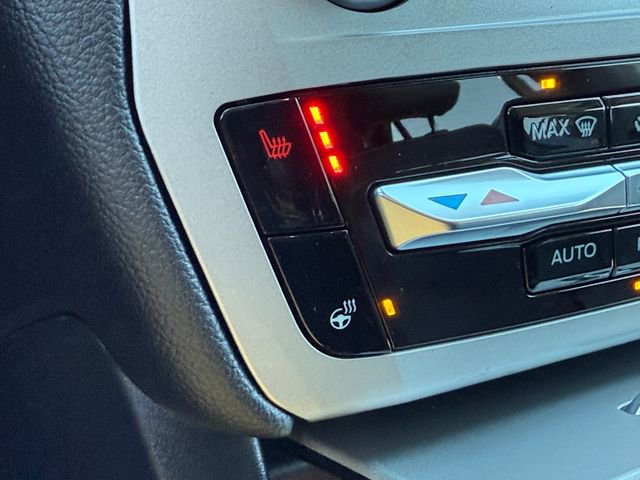 Certified 2022 Ford Explorer XLT w/ Equipment Group 202A image 12