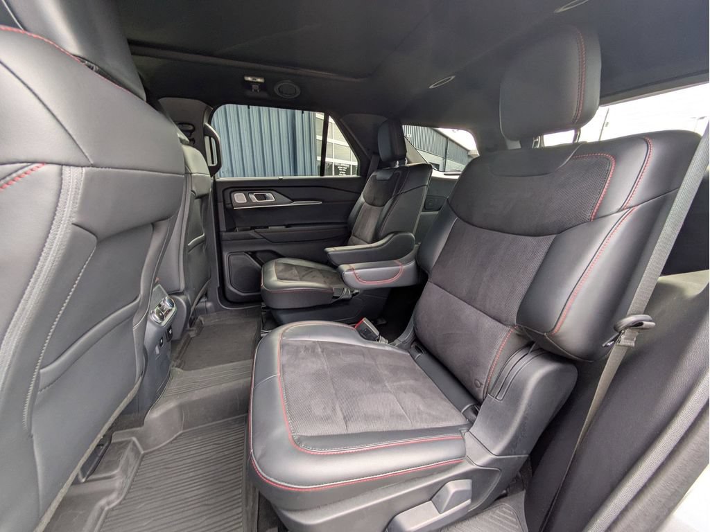 Certified 2025 Ford Explorer ST AWD/4WD image 25