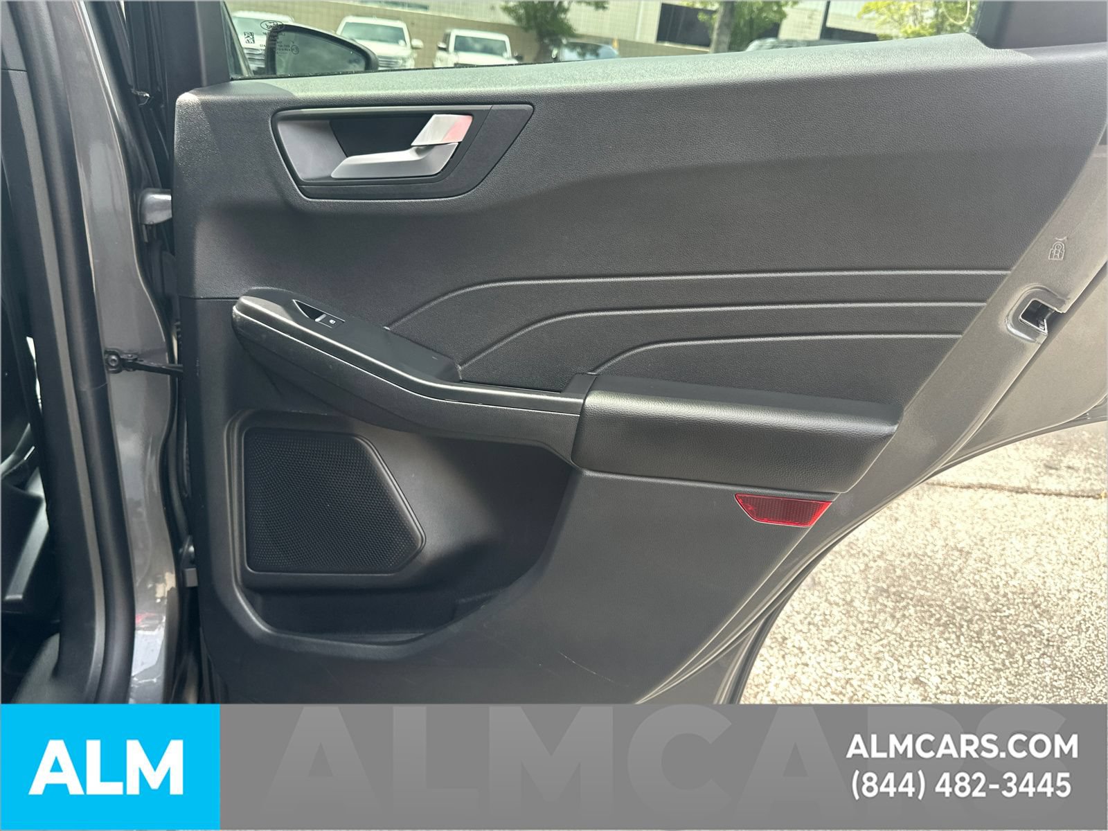 Certified 2025 Ford Escape Platinum AWD/4WD image 18