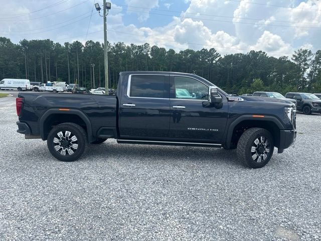 Used 2024 GMC Sierra 2500 Denali w/ Denali Reserve Package AWD/4WD image 3