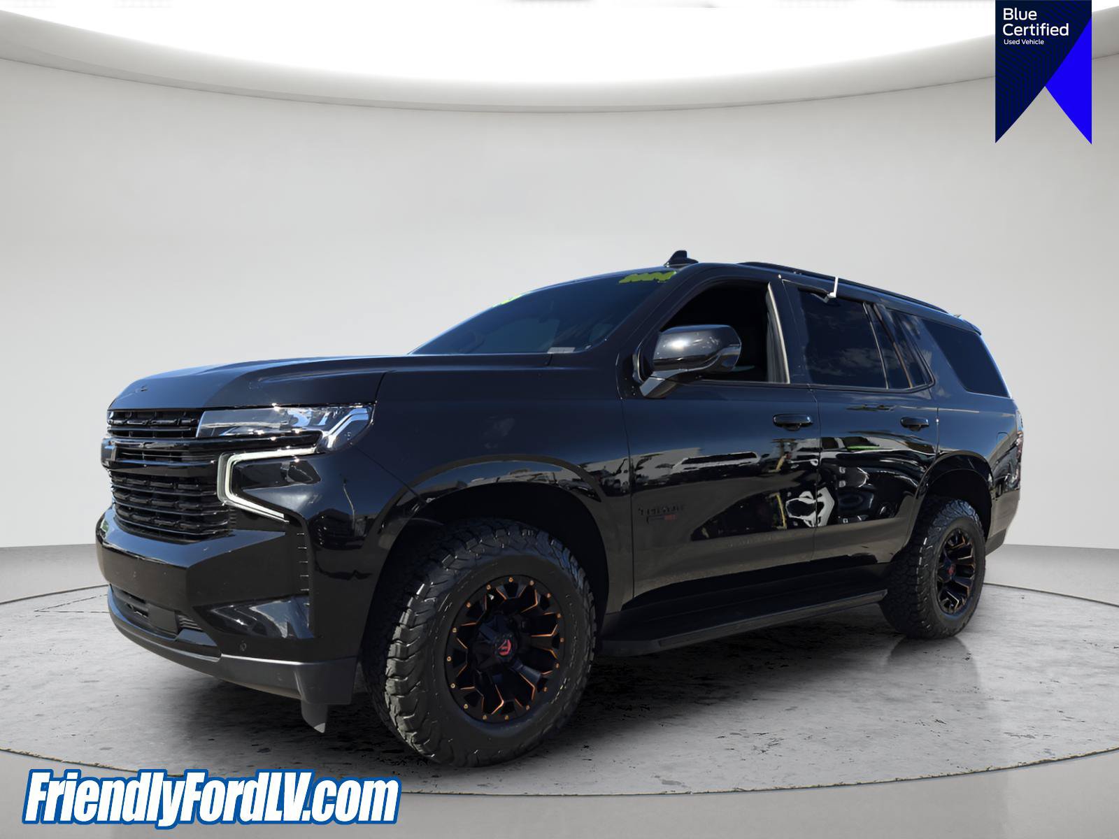 Used 2024 Chevrolet Tahoe RST w/ Luxury Package AWD/4WD image 2