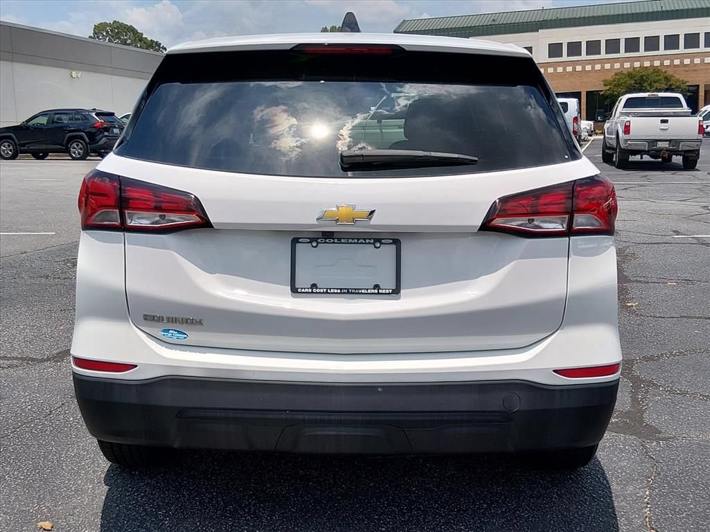 Used 2023 Chevrolet Equinox LS w/ LPO, Cargo Package FWD image 5