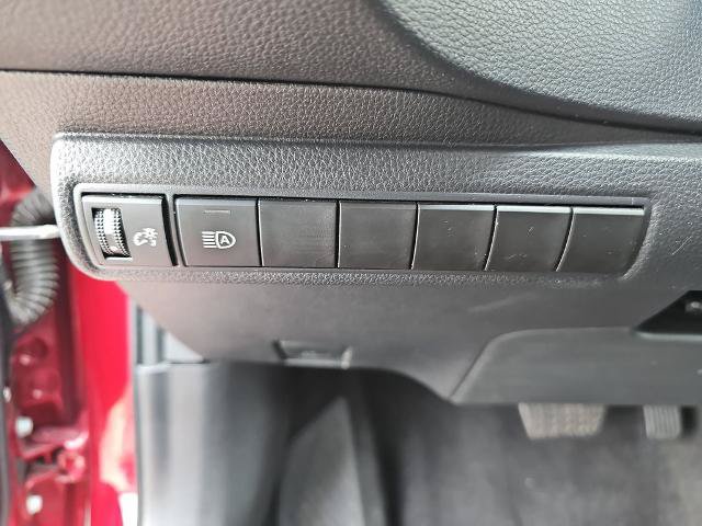 Used 2025 Toyota Corolla LE FWD image 25