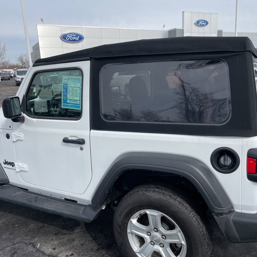 Used 2023 Jeep Wrangler Sport S image 4