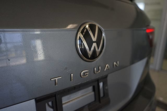 Used 2024 Volkswagen Tiguan SE R-Line AWD/4WD image 13