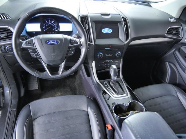 Certified 2018 Ford Edge SEL w/ Canadian Touring Package AWD/4WD image 4