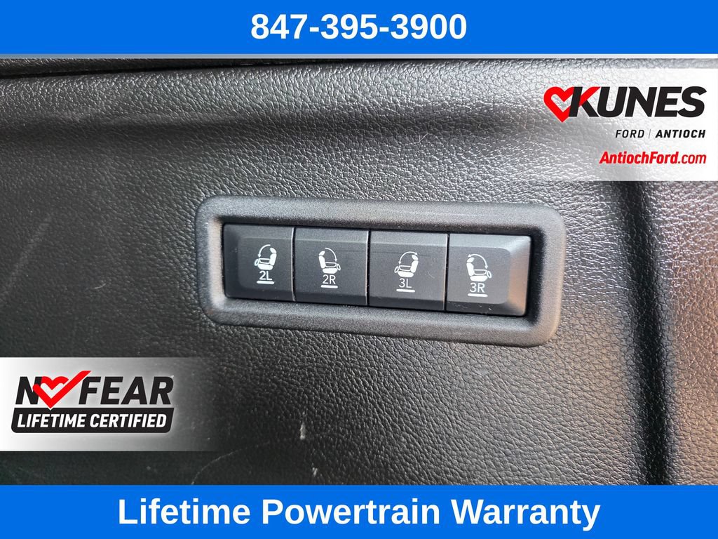 Used 2024 Jeep Wagoneer L Series II w/ Flexible Seating Group AWD/4WD image 29