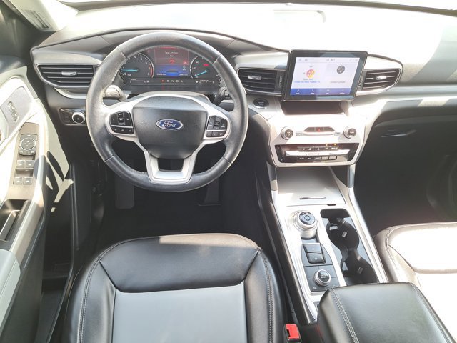 Certified 2023 Ford Explorer XLT w/ Equipment Group 202A image 17