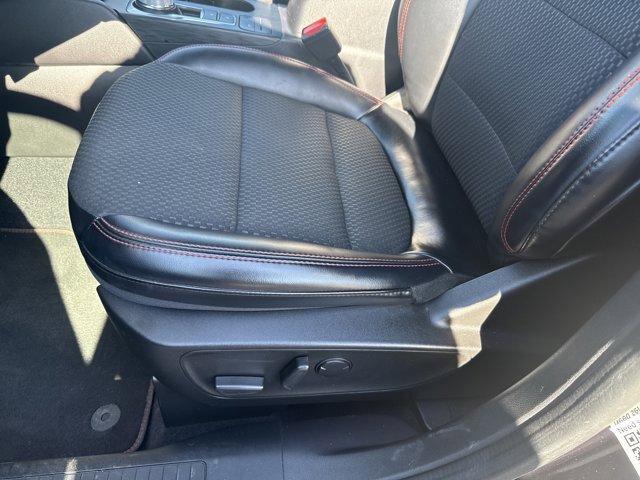 Certified 2023 Ford Escape ST-Line AWD/4WD image 6