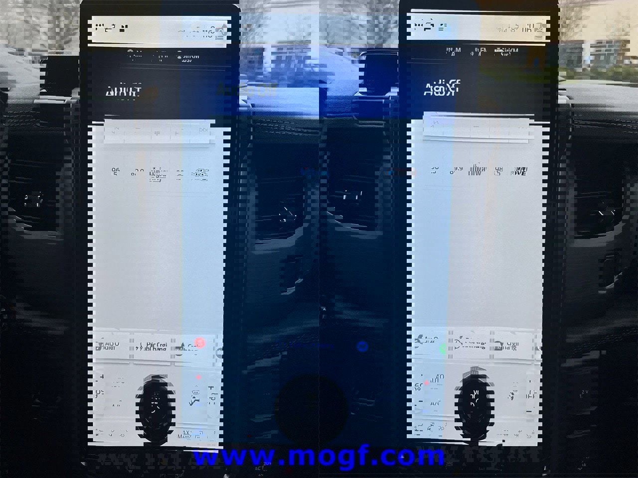 Certified 2022 Ford F150 Lightning Lariat image 7