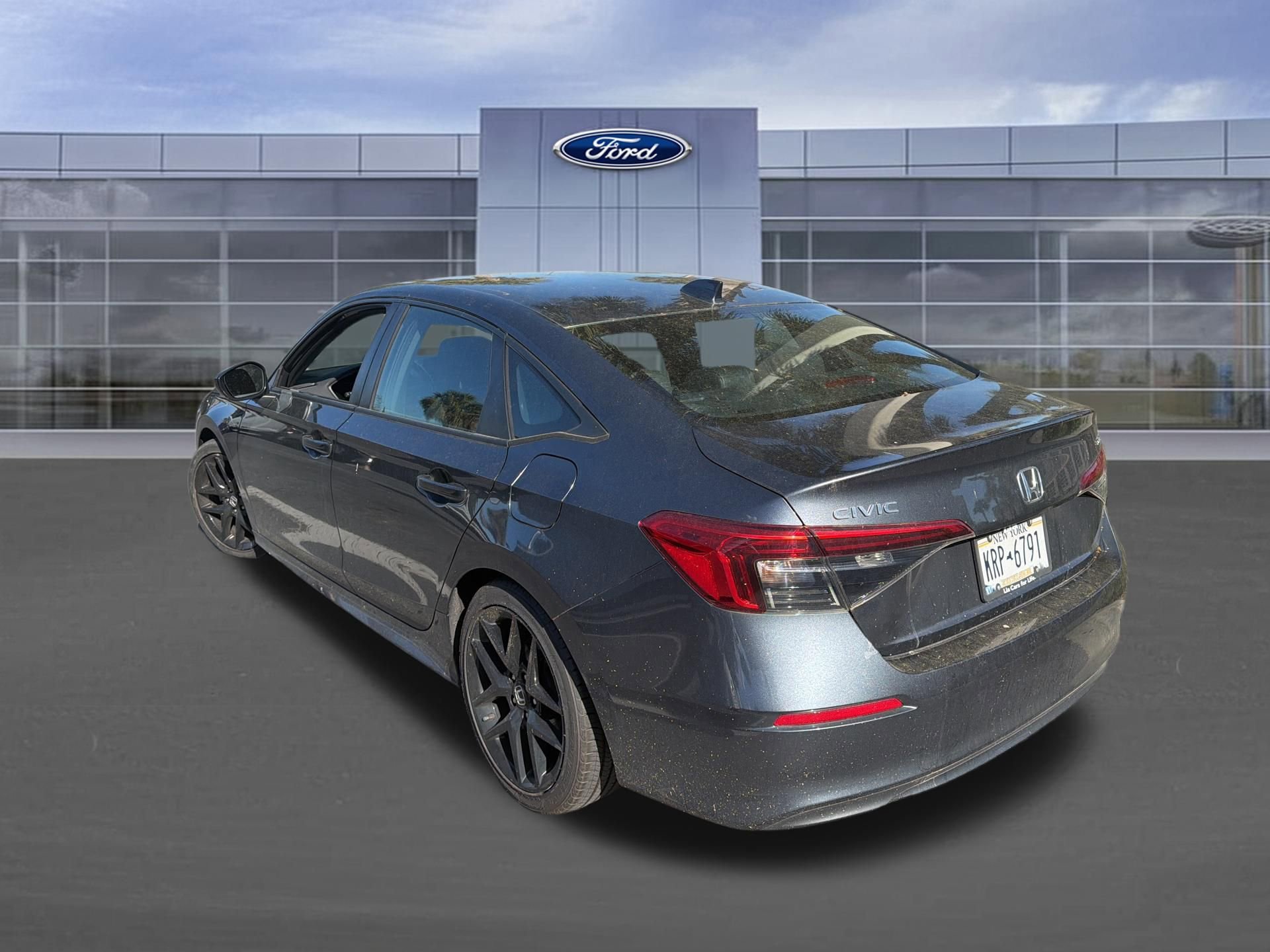 Used 2023 Honda Civic Sport image 11