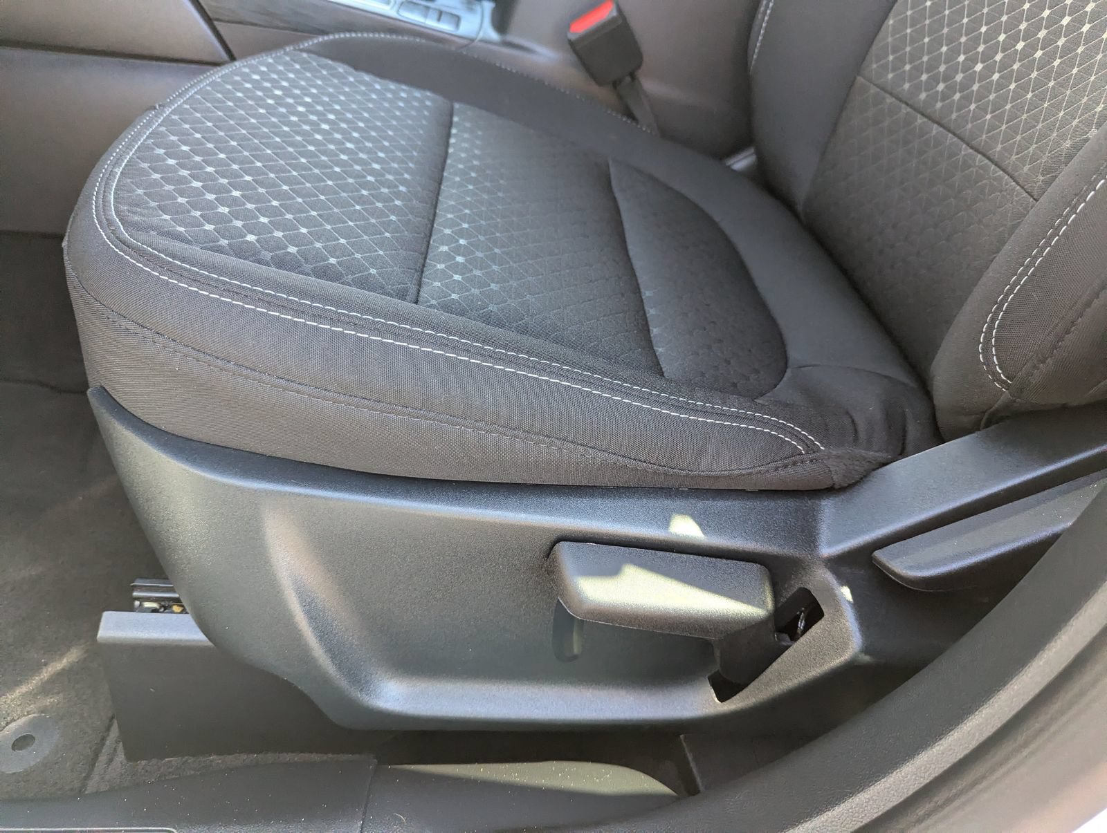 Certified 2025 Ford Escape Active FWD image 25