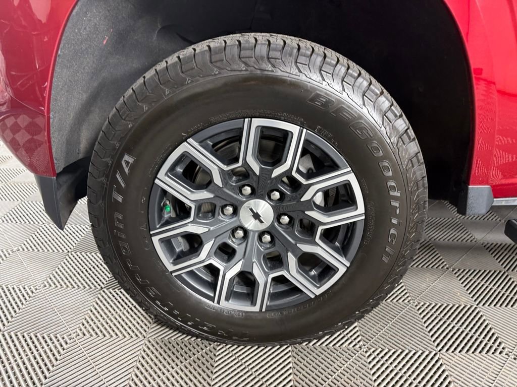 Used 2023 Chevrolet Colorado Z71 w/ Z71 Convenience Package 2 image 11