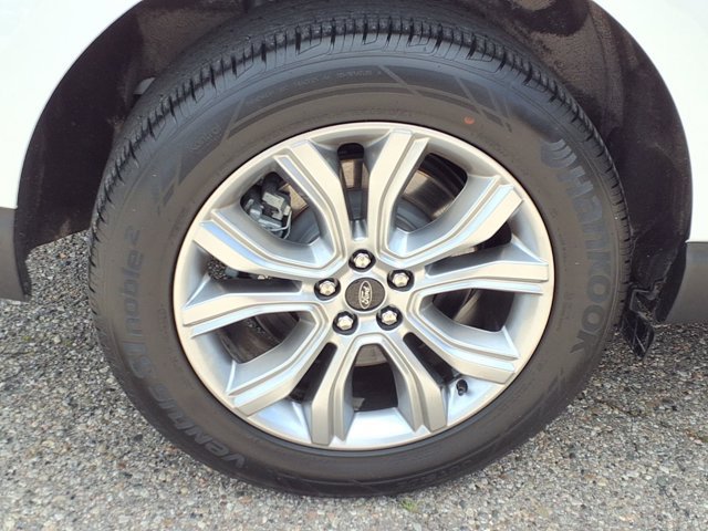 Certified 2024 Ford Edge Titanium AWD/4WD image 30