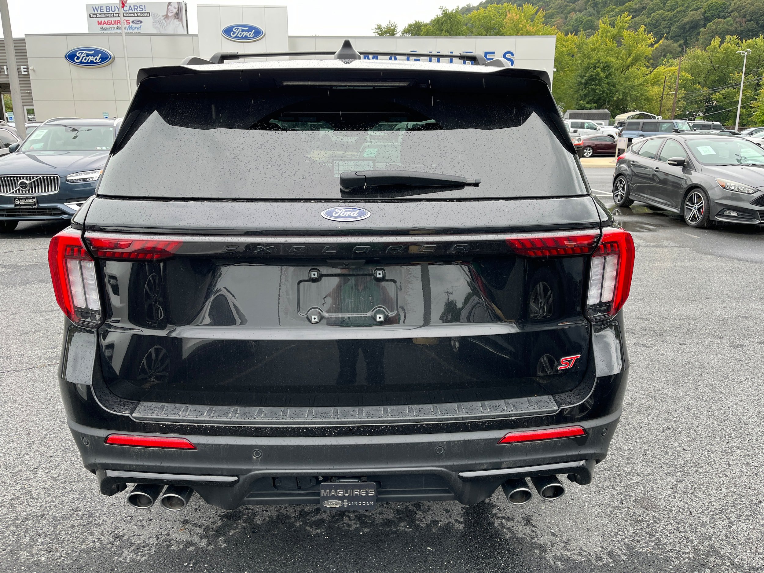 Certified 2025 Ford Explorer ST AWD/4WD image 11