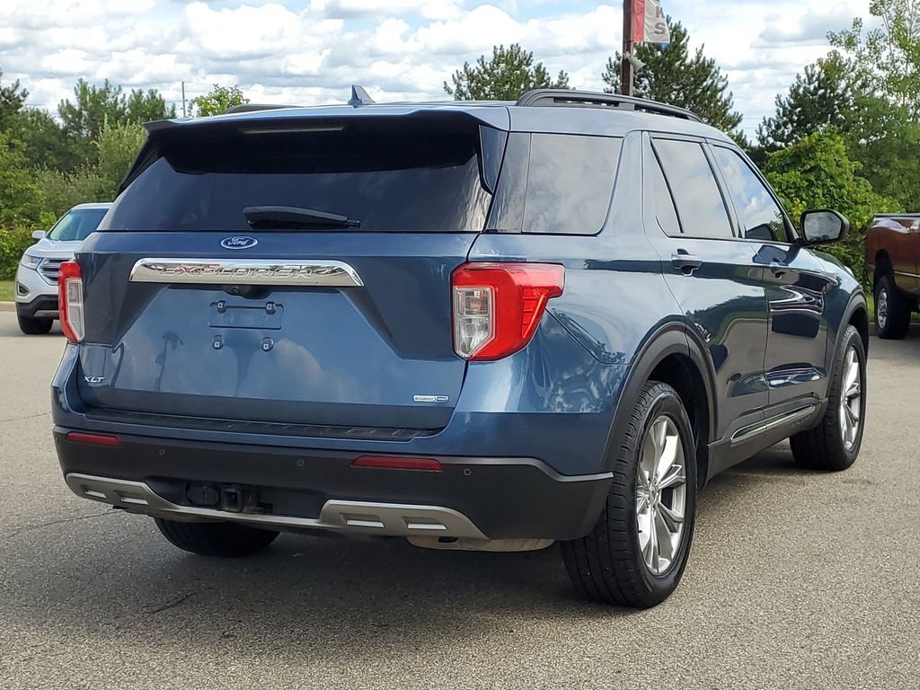 Certified 2020 Ford Explorer XLT w/ Equipment Group 202A AWD/4WD image 4