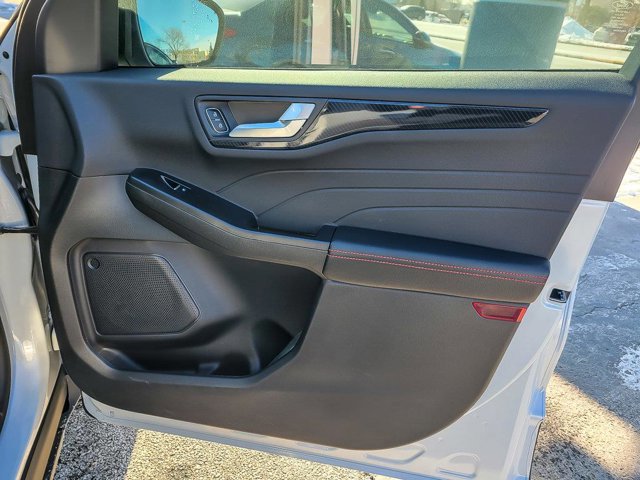 Certified 2025 Ford Escape ST-Line w/ Tech Pack #1 AWD/4WD image 29