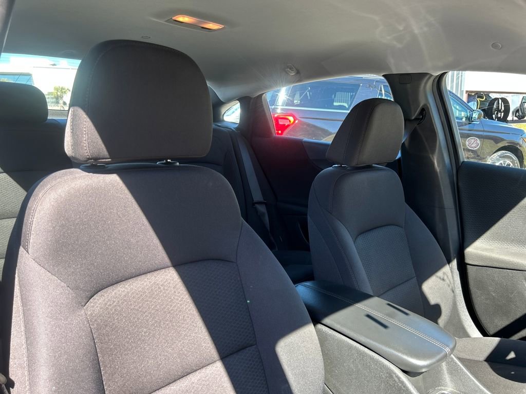 Used 2023 Chevrolet Malibu LT image 14