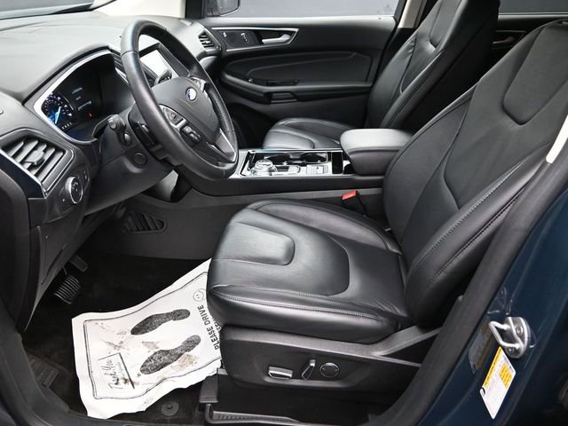 Certified 2019 Ford Edge Titanium w/ Cold Weather Package AWD/4WD image 11