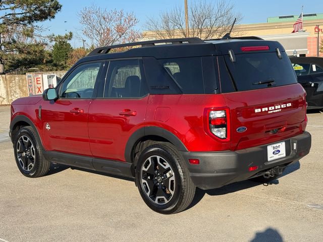 Certified 2024 Ford Bronco Sport Outer Banks w/ Tech Package AWD/4WD image 3