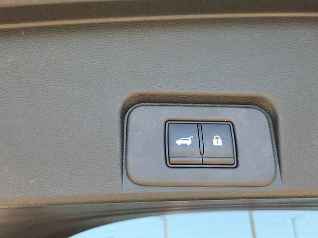 Used 2023 Nissan Rogue SV w/ SV Premium B Package FWD image 25