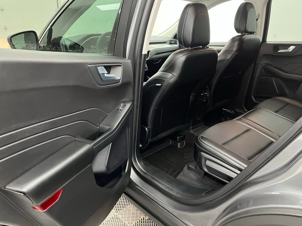 Certified 2022 Ford Escape SEL image 28