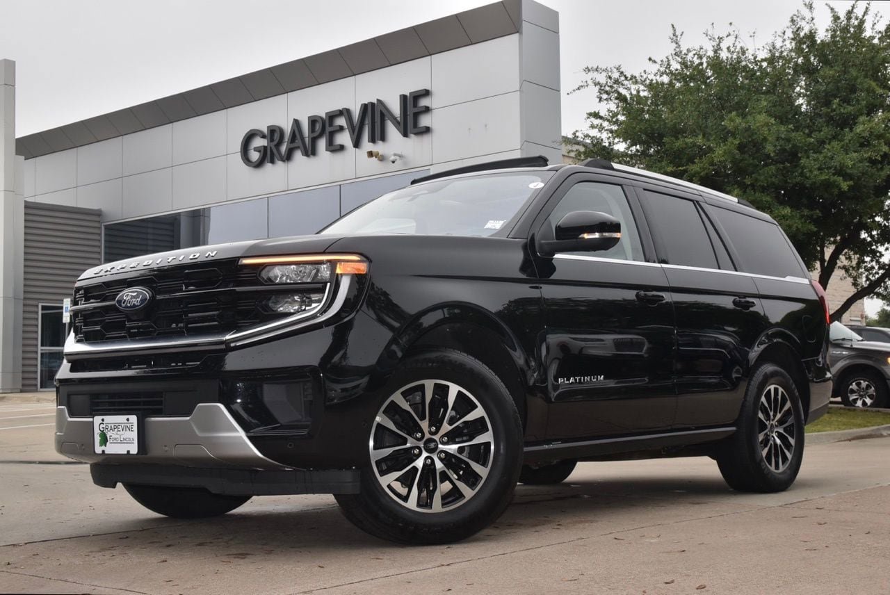 Certified 2025 Ford Expedition Platinum AWD/4WD image 2