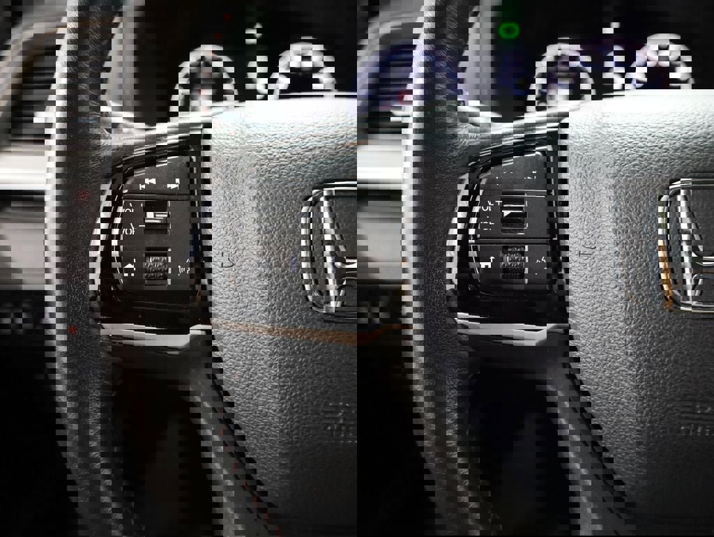 Used 2025 Honda Odyssey Sport-L image 12