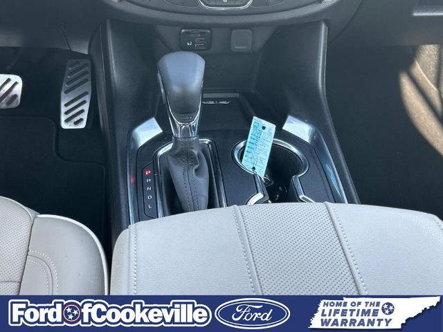 Used 2023 Chevrolet Traverse Premier AWD/4WD image 16