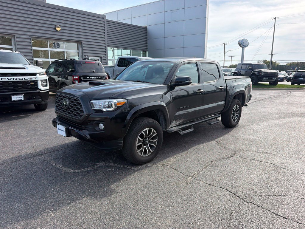 Used 2022 Toyota Tacoma TRD Sport AWD/4WD image 4