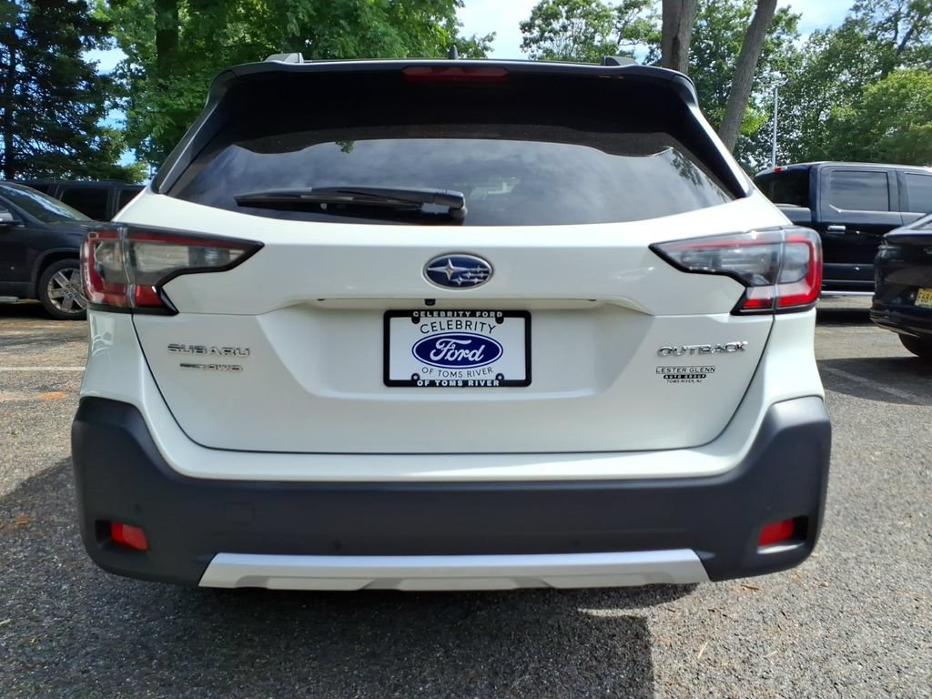 Used 2023 Subaru Outback Limited AWD/4WD image 3