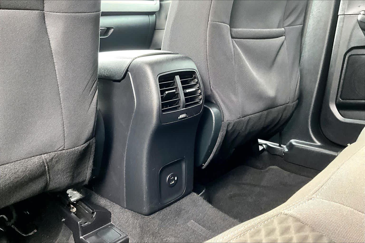 Certified 2020 Ford Escape SE AWD/4WD image 36