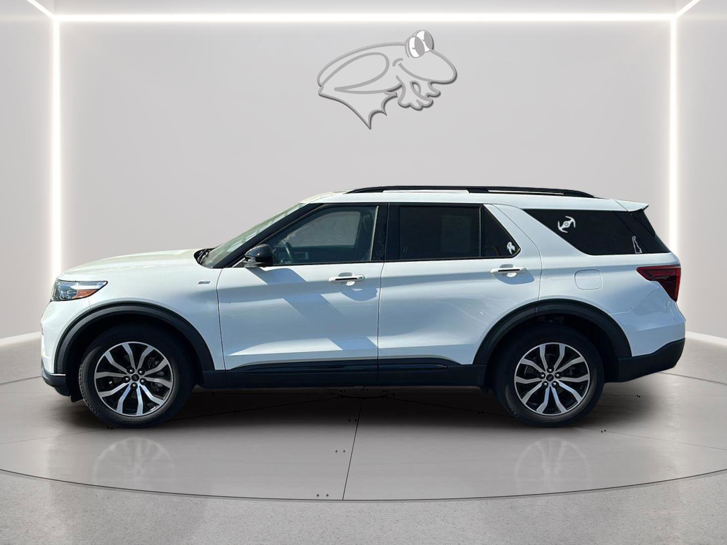 Certified 2022 Ford Explorer ST-Line w/ Class IV Trailer Tow Package AWD/4WD image 2