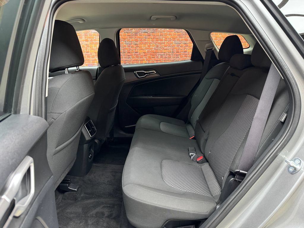 Used 2026 Kia Sportage LX FWD image 23