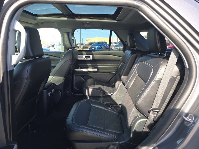 Certified 2021 Ford Explorer Limited w/ Hybrid Equipment Group 310A image 15