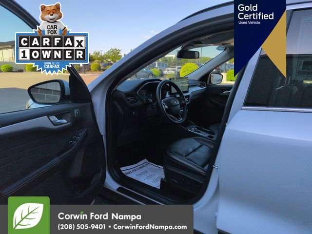 Certified 2025 Ford Escape Platinum AWD/4WD image 11