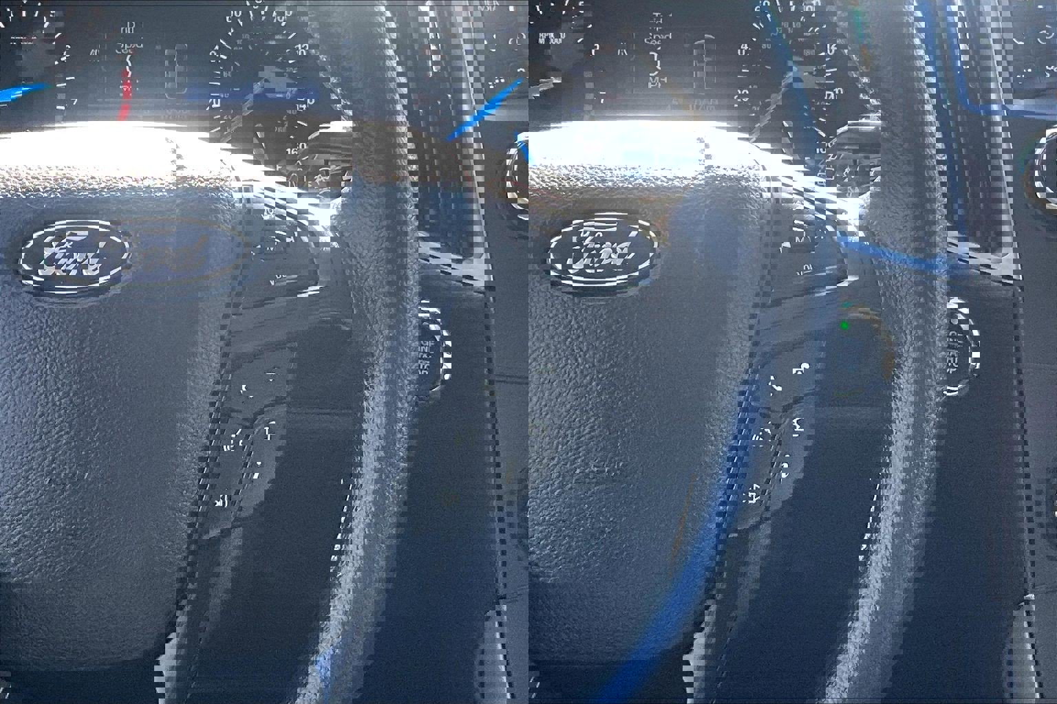 Certified 2019 Ford Edge SE image 21