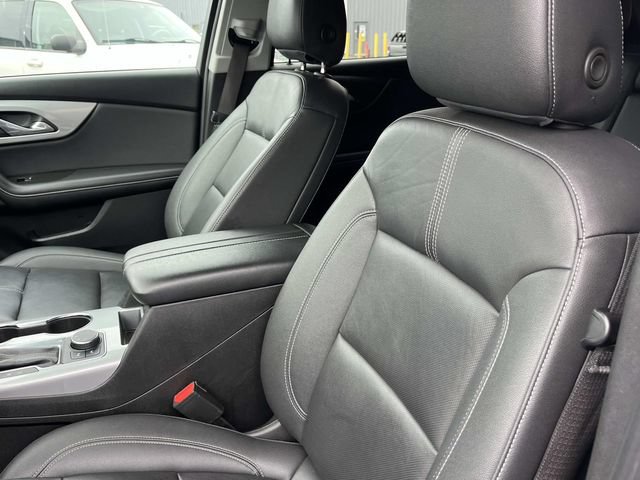 Used 2024 Chevrolet Blazer LT FWD image 30