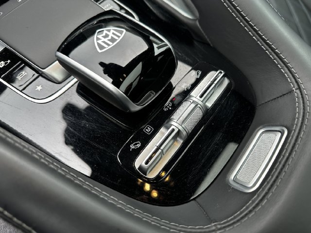 Used 2024 Mercedes-Benz Maybach GLS 600 4MATIC image 25