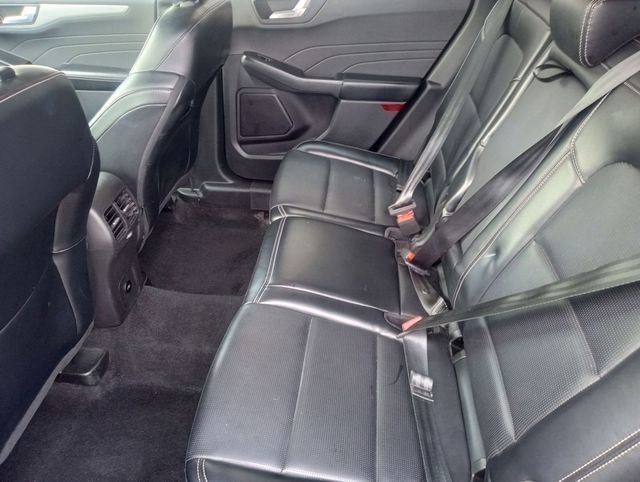 Certified 2024 Ford Escape Platinum AWD/4WD image 17