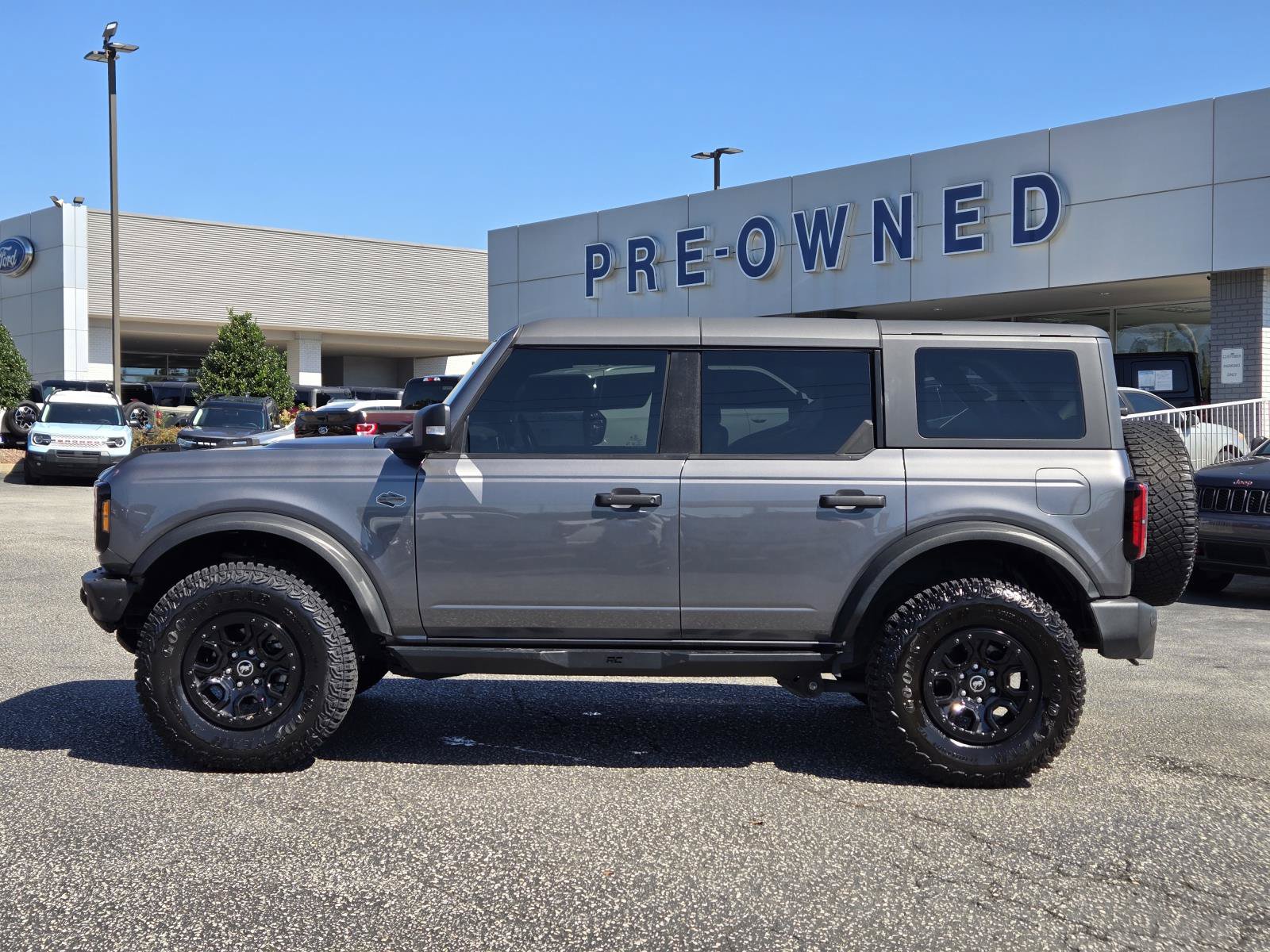 Certified 2022 Ford Bronco Wildtrak AWD/4WD image 13