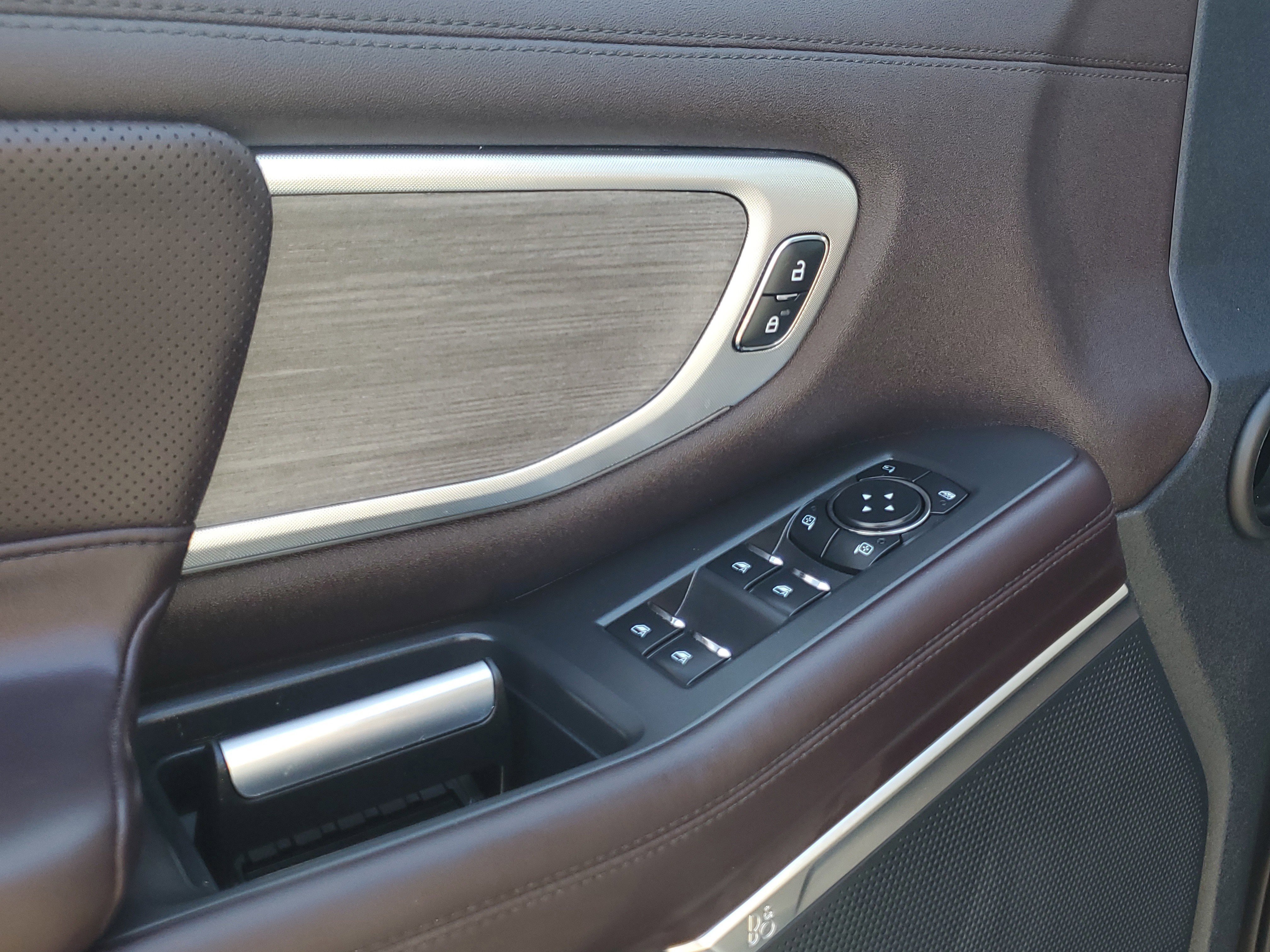 Certified 2025 Ford Expedition Platinum w/ Platinum Ultimate Package image 21