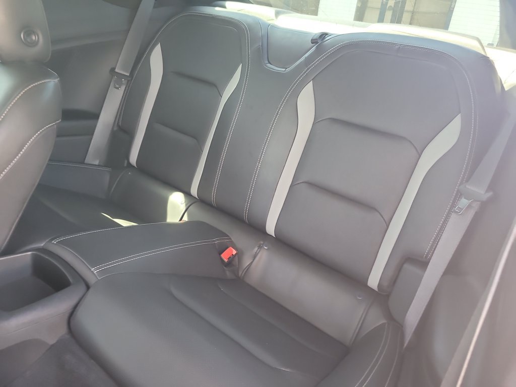 Used 2020 Chevrolet Camaro LT RWD image 15