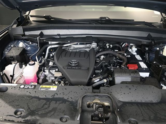Used 2025 Toyota Grand Highlander AWD image 25