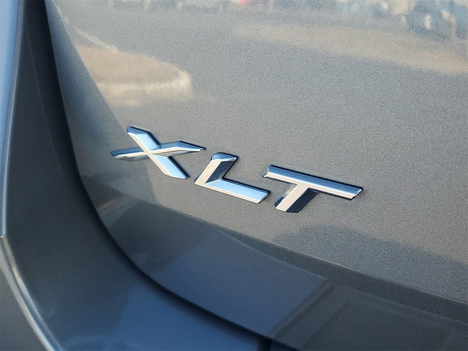 Certified 2022 Ford Explorer XLT w/ Equipment Group 202A image 6