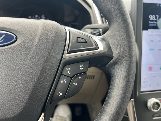 Certified 2024 Ford Edge Titanium AWD/4WD image 11