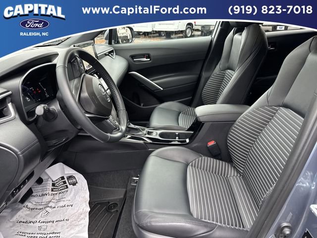 Used 2024 Toyota Corolla Cross XSE w/ Convenience Package image 17