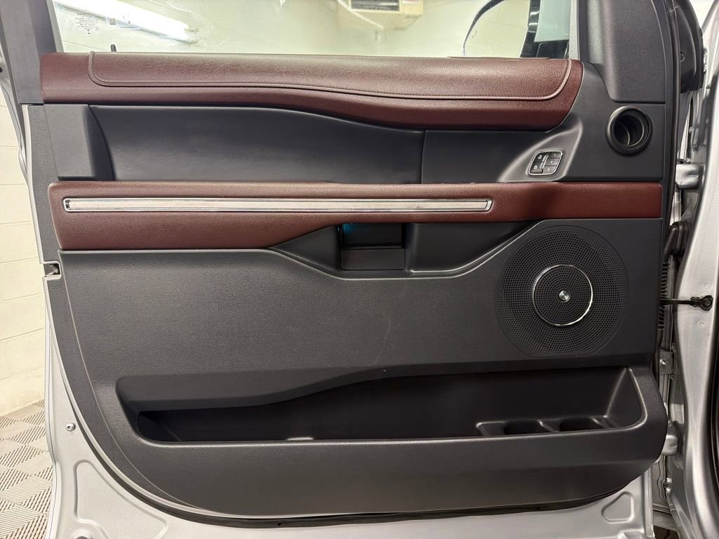 Certified 2024 Ford Expedition Limited image 17